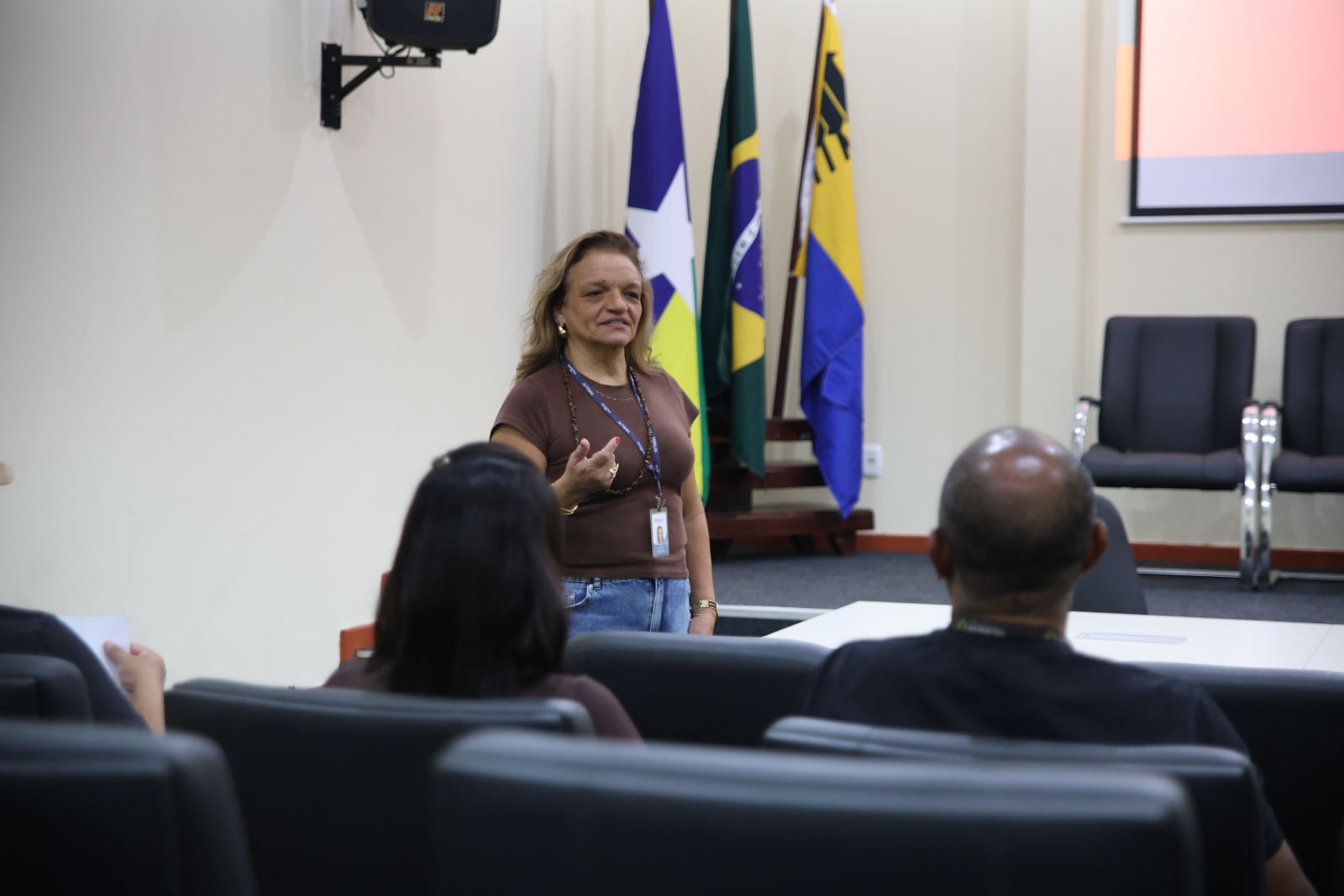 Psicóloga Ludney Mendes explica que o assédio se caracteriza pela repetição sistemática de gestos, palavras ou atitudes