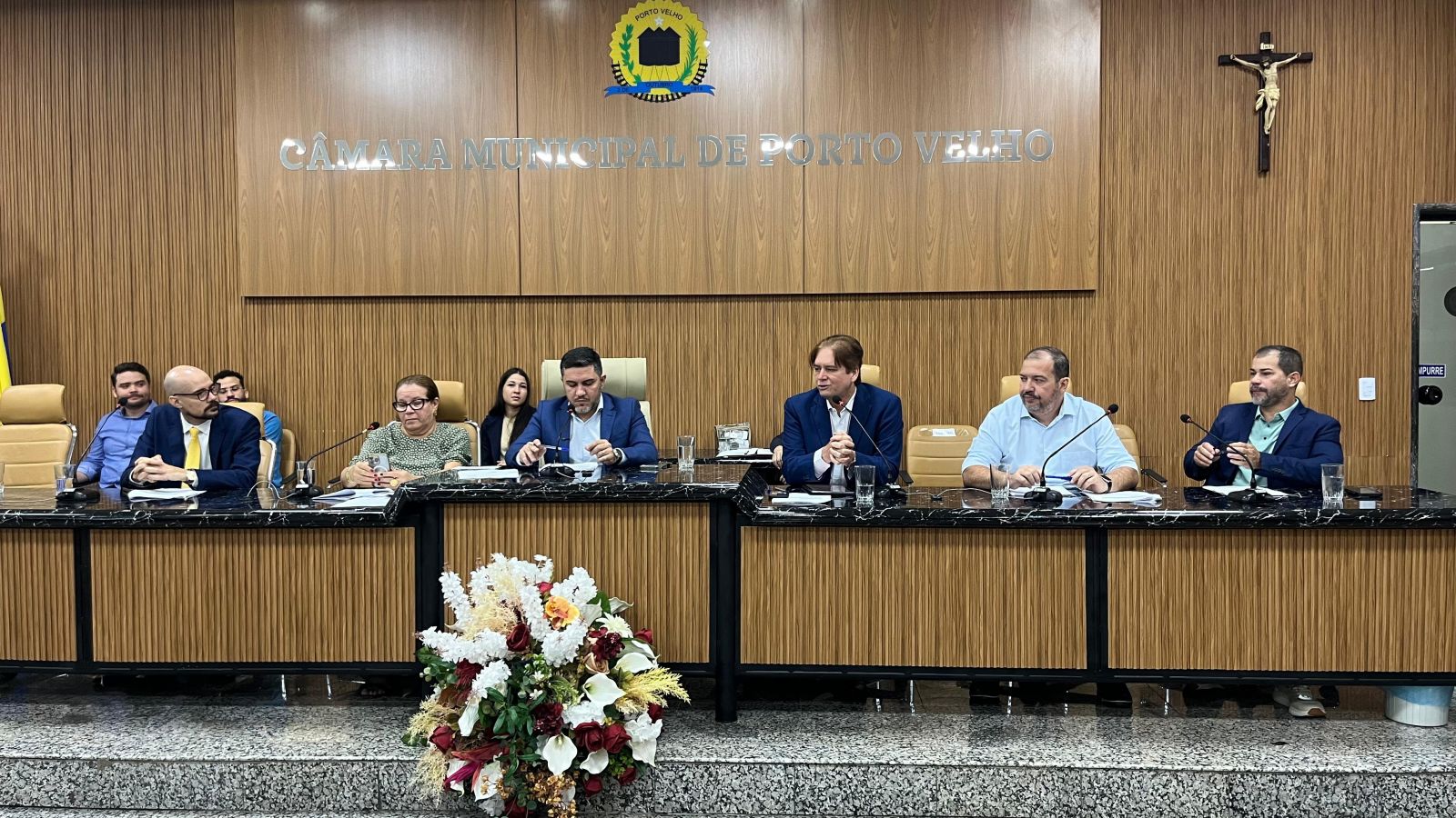 Relatório foi apresentado durante audiência pública na Câmara dos Vereadores