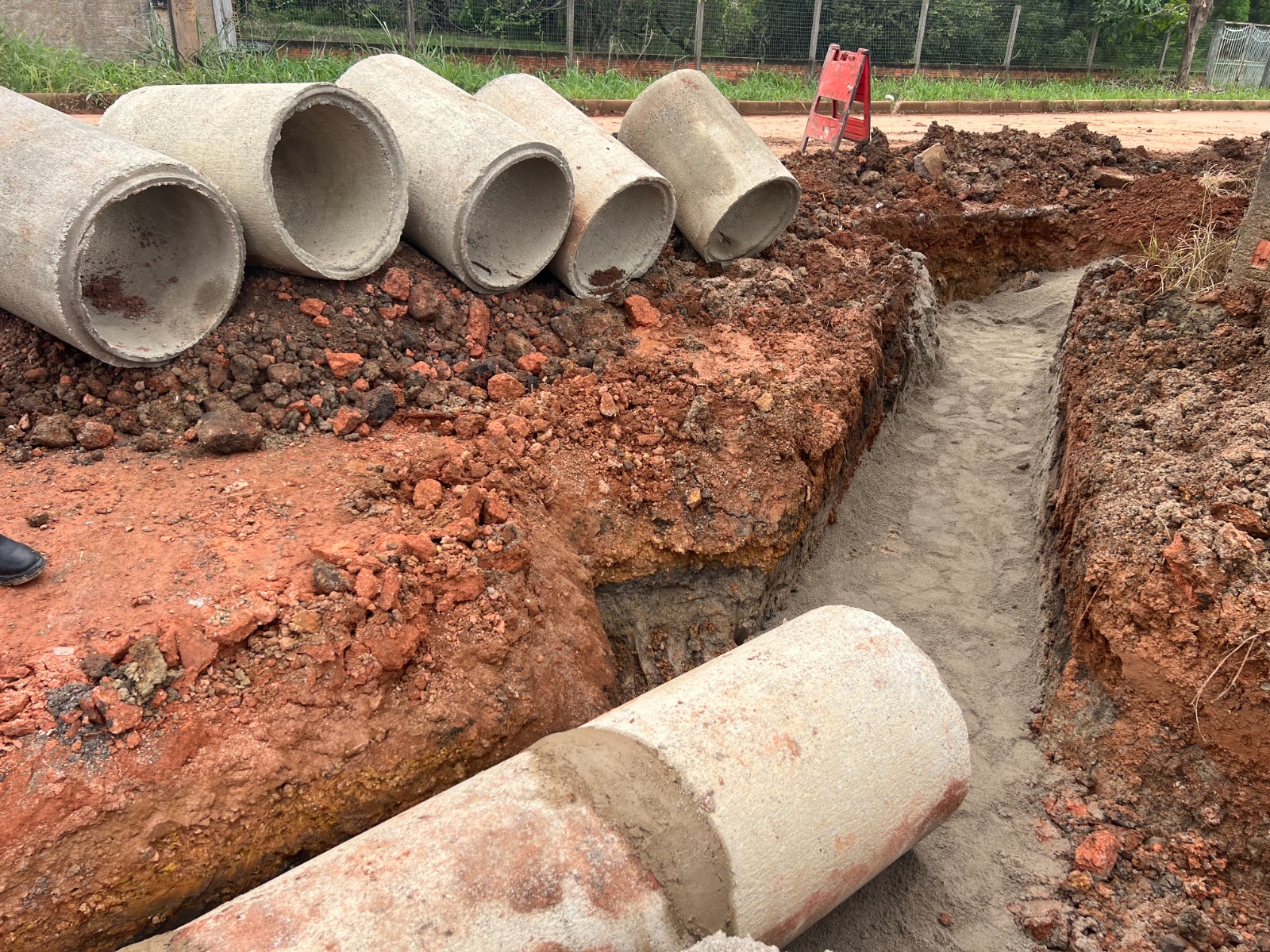 Seinfra informa que os serviços de drenagem devem seguir por mais alguns dias